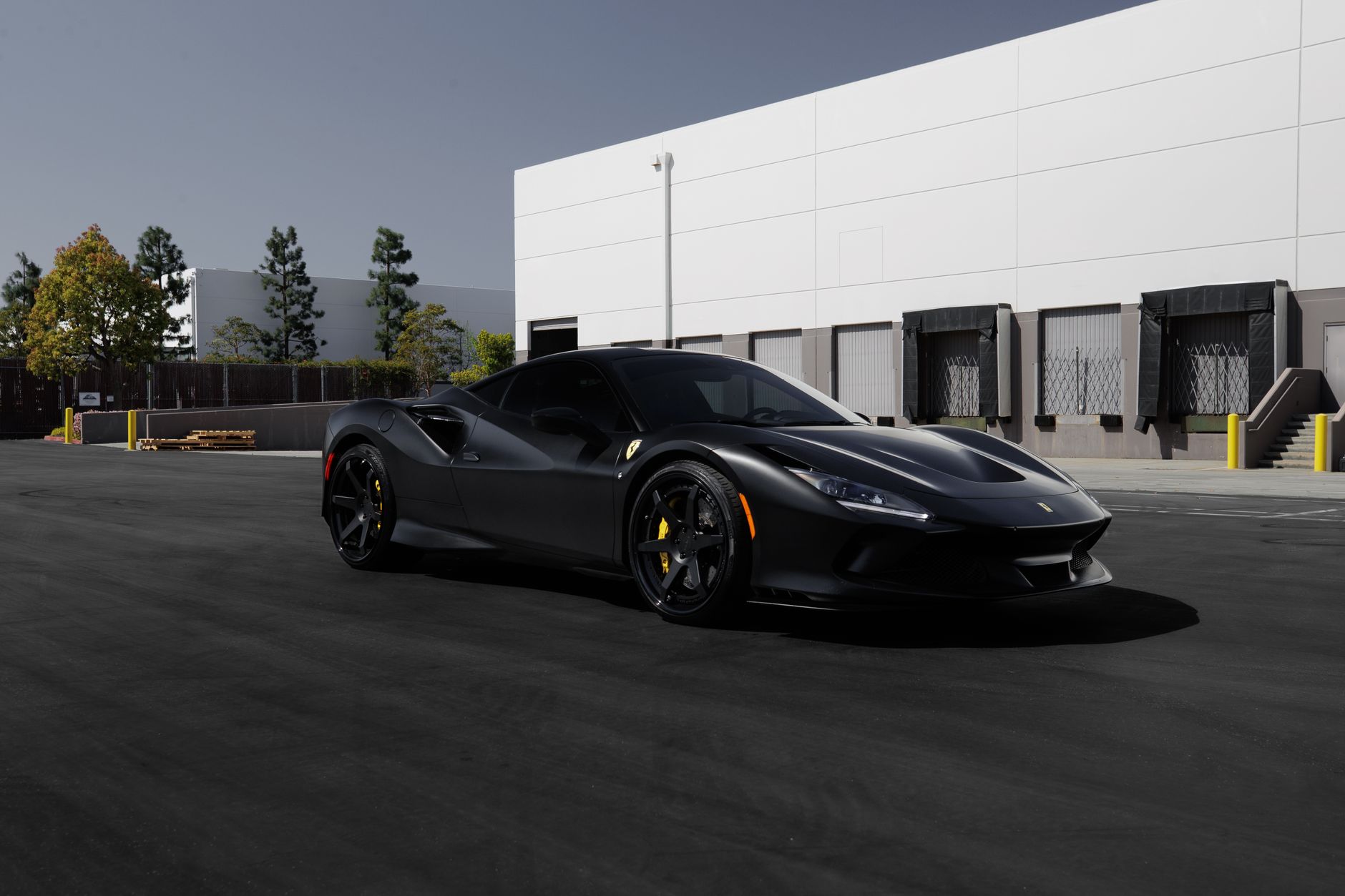Ferrari F8 Tributo a życie codzienne: najlepsze ustawienia systemu multimedialnego do jazdy po mieście